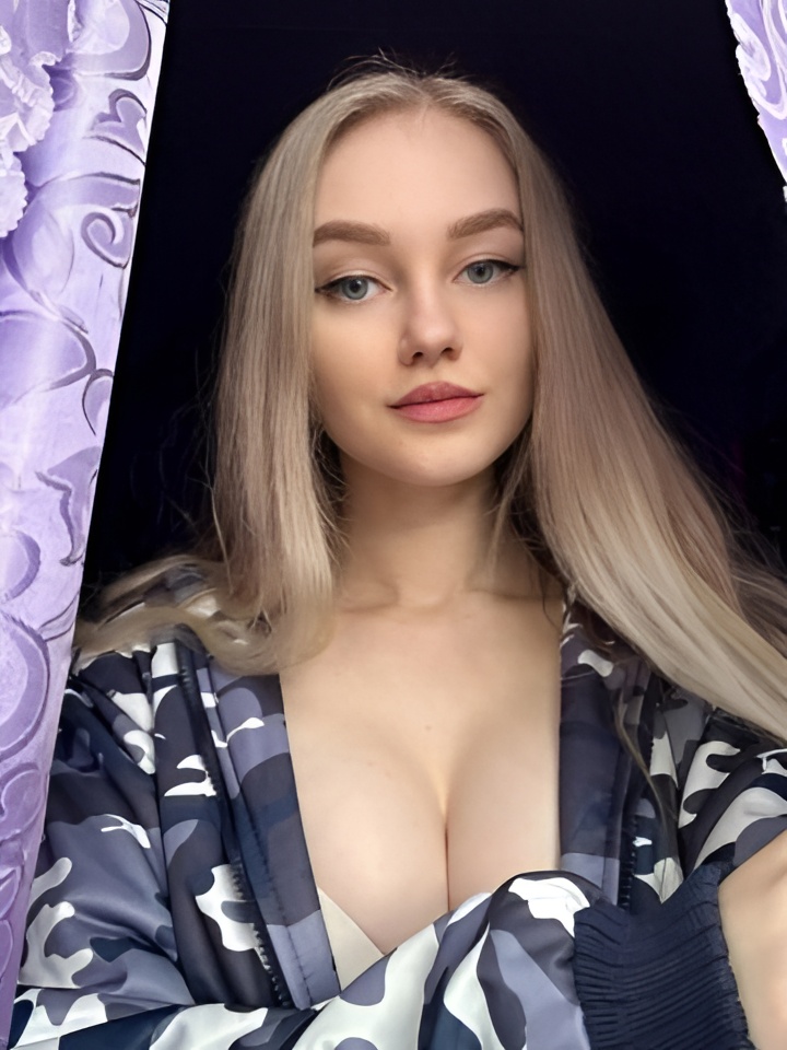 Эрика привлекательная девушка из Новочеркасска цена от 5000 руб