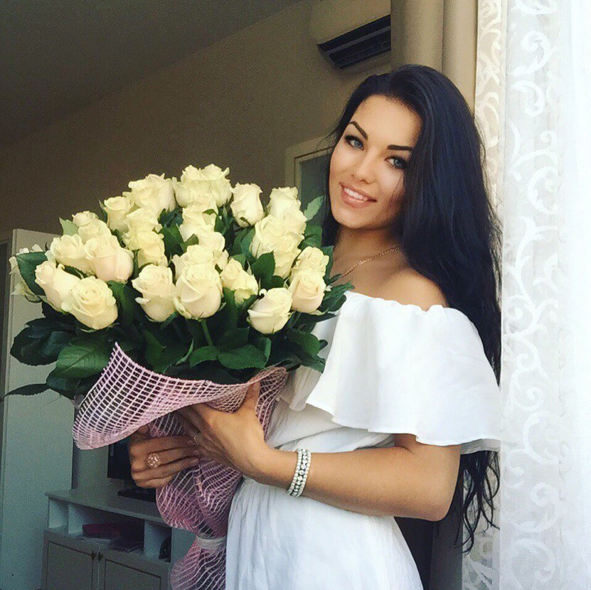 Стефани привлекательная девушка из Новочеркасска цена от 3500 руб