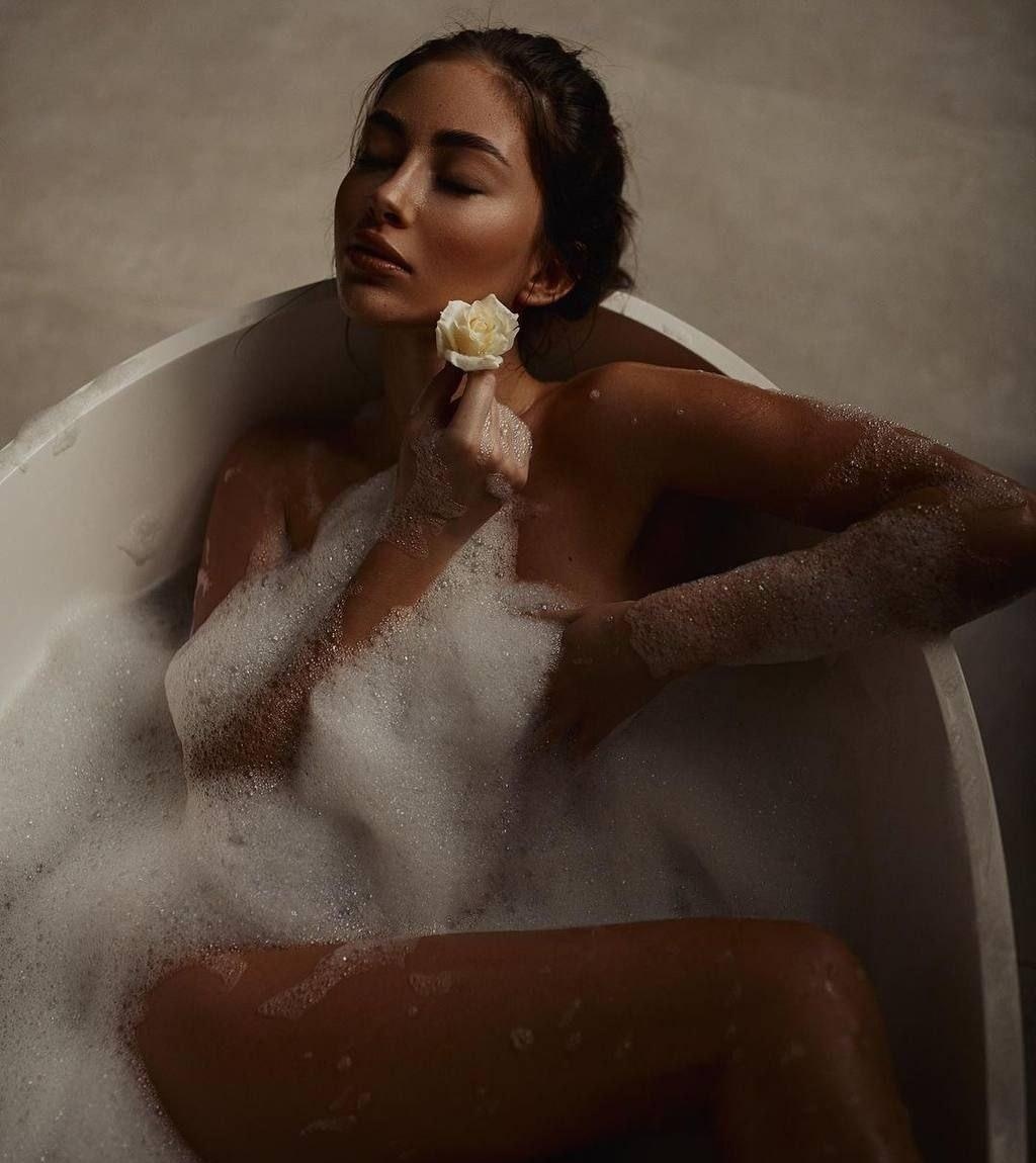 Яна привлекательная девушка из Новочеркасска цена от 8000 руб